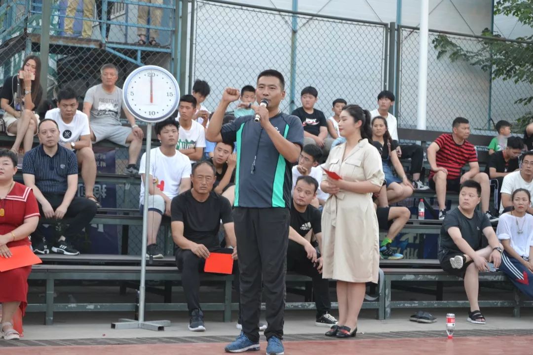 欧洲巨星篮球夏季巡回赛激情开幕，球迷沸腾