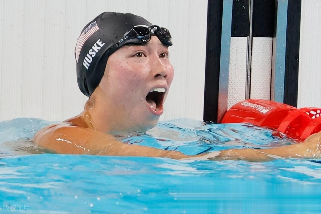关于女子游泳比赛惊险！美国选手力克对手夺金的信息