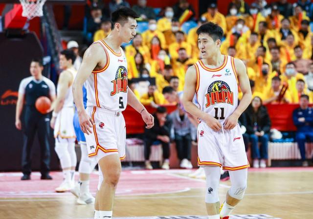 青海男篮翻盘成功，逆风翻盘实现奇迹的简单介绍