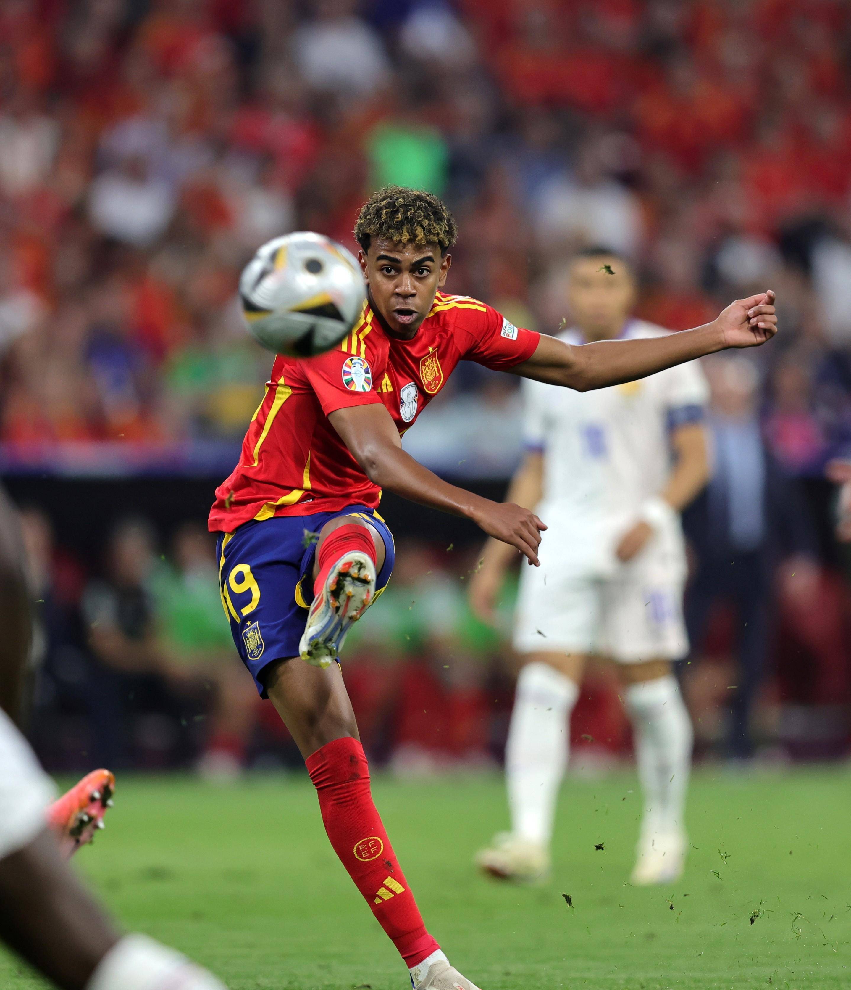 爱游戏亚洲官网-西班牙队实力不凡，轻松晋级淘汰赛的简单介绍