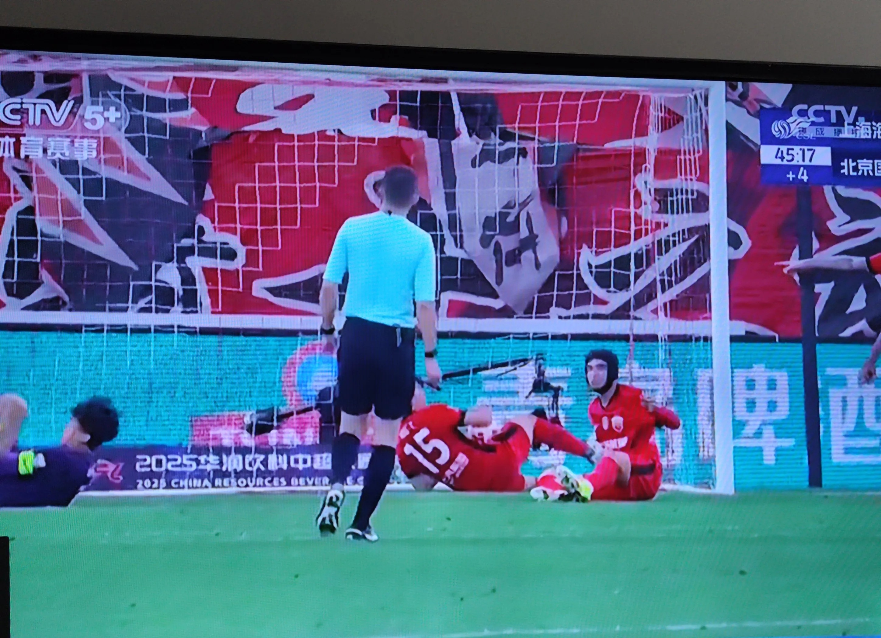 爱游戏官方入口-上港主场战胜国安，继续保持不败的简单介绍