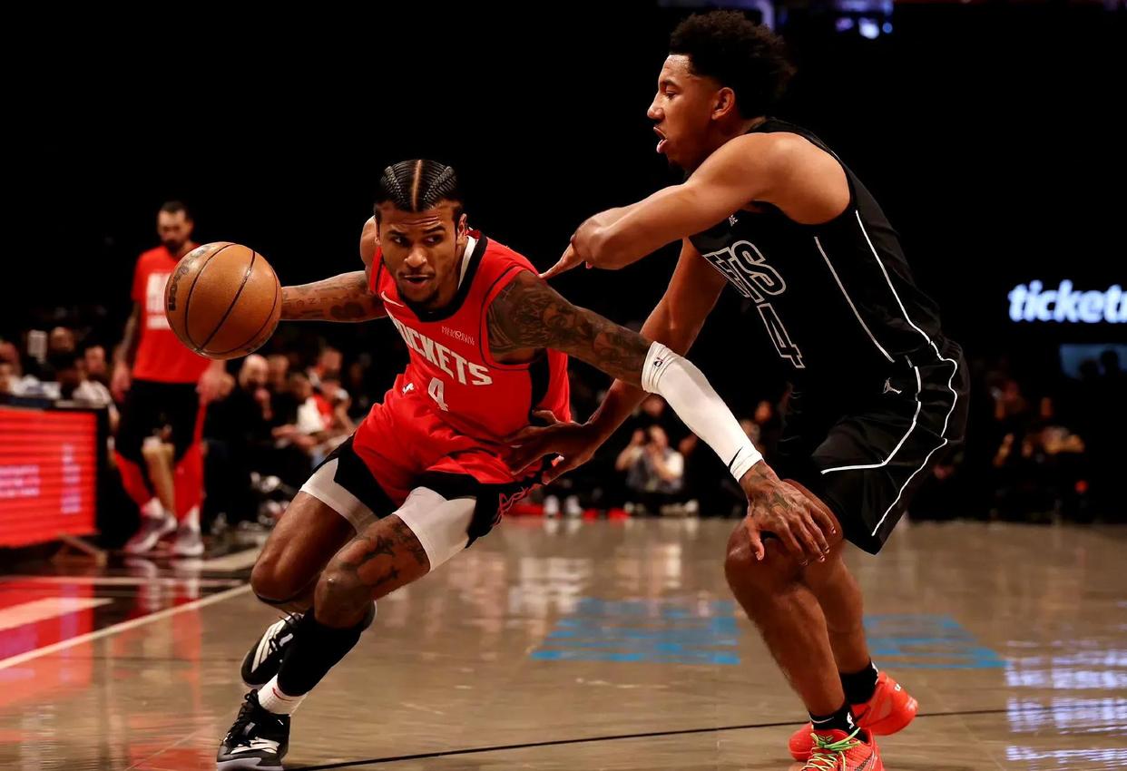 爱游戏官网-开拓者客场击败火箭，保持东部第一