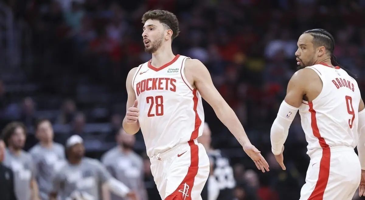 火箭大胜奇才，连胜不断