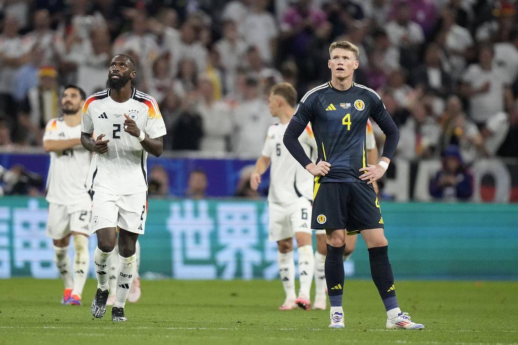 瑞士国家队在资格赛中与爱尔兰队对决