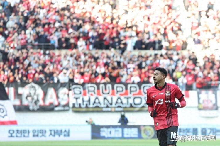 关于球队发挥不稳定，主帅急需研究对手战术应变的信息